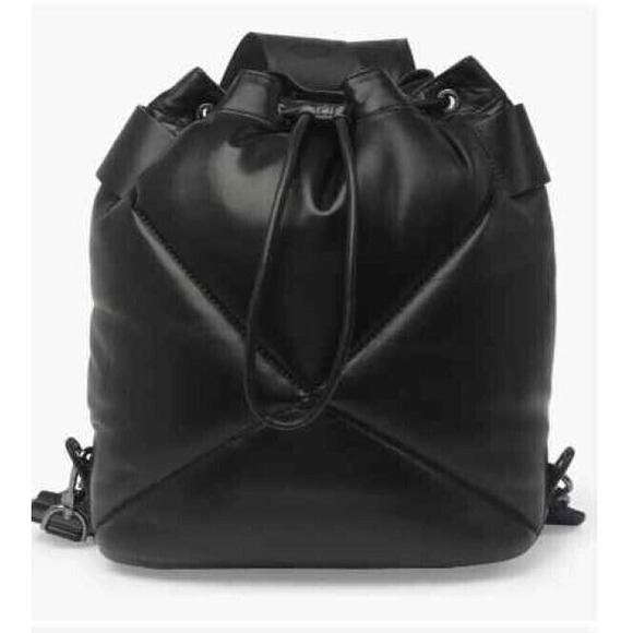 Longchamp Pliage Cuir Lambskin Bucket Backpack - Black Leather - retail $895 NEW